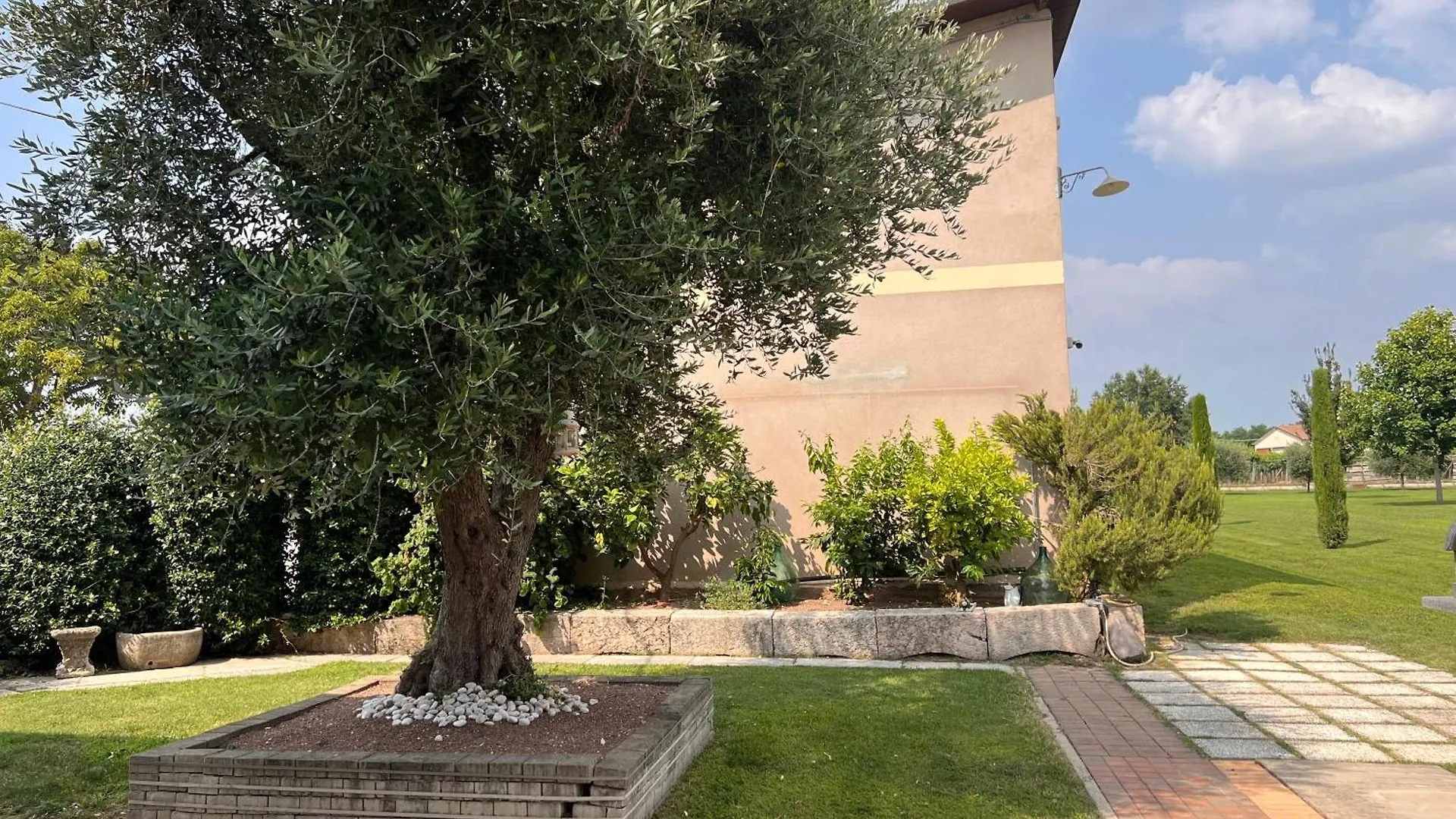 Corte Ara Decima Holiday Rental ソーナ イタリア